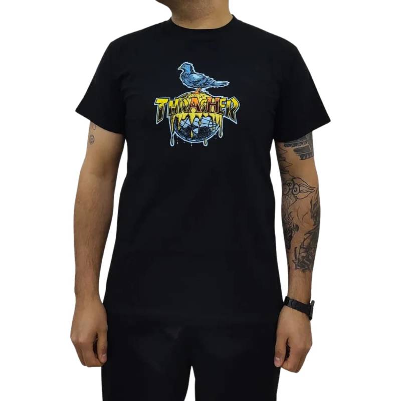 THRASHER REMERA COVER THE EART NEGRO
